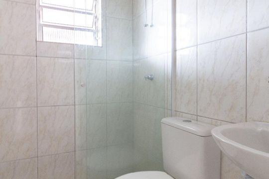 Banheiro de apartamento para alugar com 1 quarto, 50m² em Vila Constança, São Paulo