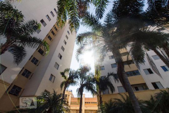 Fachada  de apartamento para alugar com 3 quartos, 68m² em Jardim Textil, São Paulo
