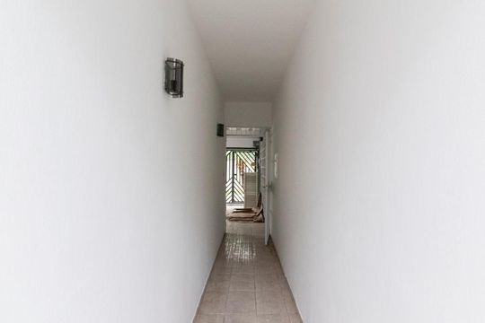 Corredor para Garagem de casa à venda com 5 quartos, 250m² em Santo Amaro, São Paulo