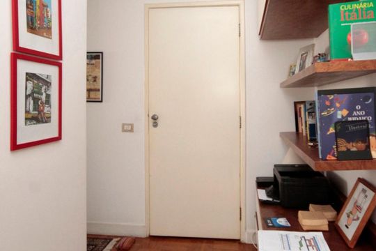 Corredor de apartamento à venda com 3 quartos, 200m² em Santa Cecília, São Paulo