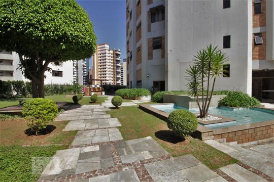 Área comum de apartamento à venda com 6 quartos, 350m² em Vila Suzana, São Paulo