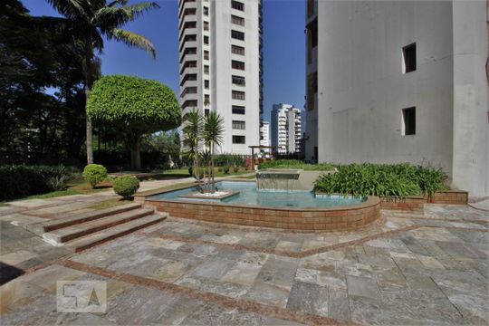 Área comum de apartamento à venda com 6 quartos, 350m² em Vila Suzana, São Paulo