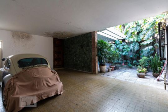 Garagem de casa para alugar com 4 quartos, 420m² em Indianópolis, São Paulo