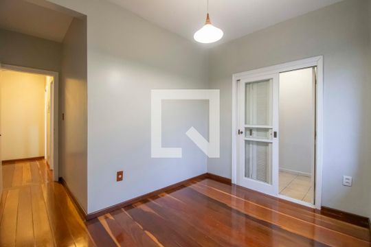 Quarto 3 de casa à venda com 4 quartos, 242m² em Centro, Canoas