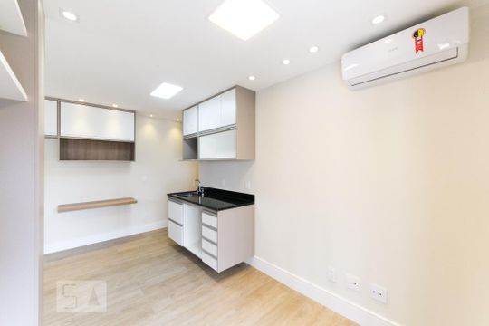 Sala de apartamento para alugar com 1 quarto, 39m² em Campo Belo, São Paulo