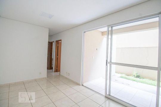 Sala de apartamento à venda com 2 quartos, 70m² em Ouro Preto, Belo Horizonte