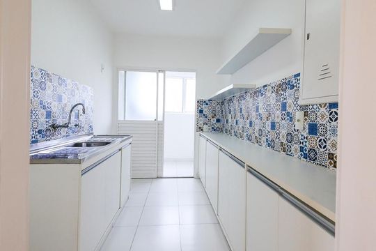 Cozinha de apartamento à venda com 3 quartos, 180m² em Vila Madalena, São Paulo