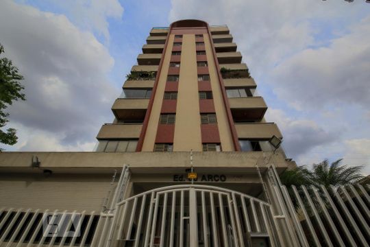 Fachada de apartamento à venda com 3 quartos, 180m² em Vila Madalena, São Paulo