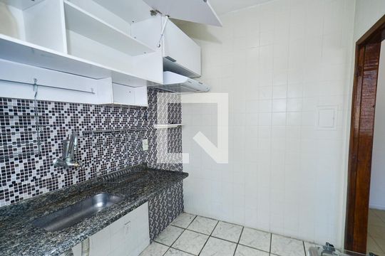 Cozinha  de apartamento à venda com 2 quartos, 48m² em Santa Cruz, Belo Horizonte