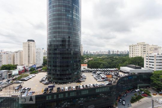 Vista de apartamento para alugar com 1 quarto, 48m² em Itaim Bibi, São Paulo