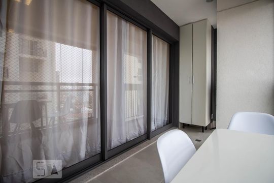 Varanda de kitnet/studio para alugar com 1 quarto, 31m² em Sumarezinho, São Paulo
