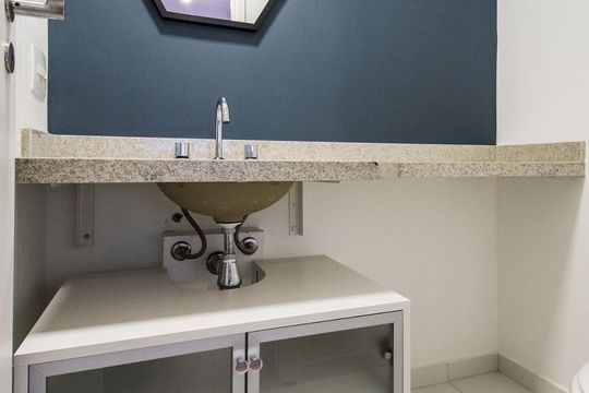Banheiro de apartamento para alugar com 1 quarto, 36m² em Consolação, São Paulo