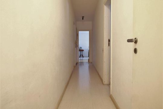 Corredor de apartamento à venda com 3 quartos, 300m² em Real Parque, São Paulo