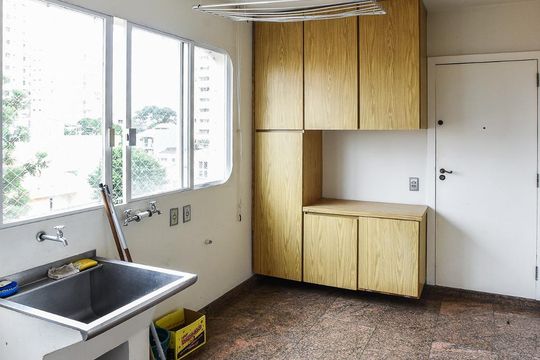 Área de Serviço de apartamento à venda com 3 quartos, 212m² em Vila Assunção, Santo André