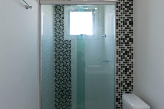 Banheiro de apartamento à venda com 2 quartos, 64m² em Jardim Patente Novo, São Paulo
