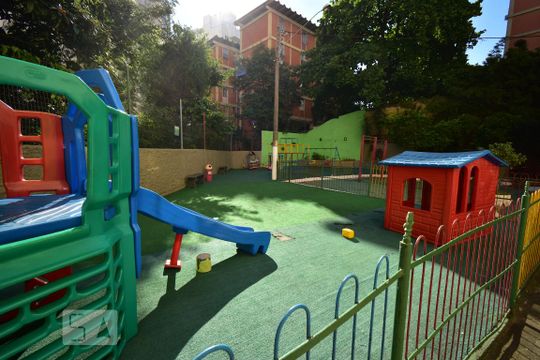Playground  de apartamento à venda com 2 quartos, 55m² em Santa Rosa, Niterói