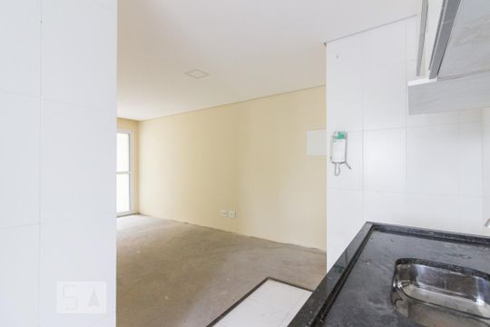 Cozinha de apartamento para alugar com 2 quartos, 51m² em Vila Guilherme, São Paulo