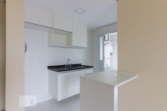 Cozinha de apartamento para alugar com 2 quartos, 52m² em Vila Guilherme, São Paulo