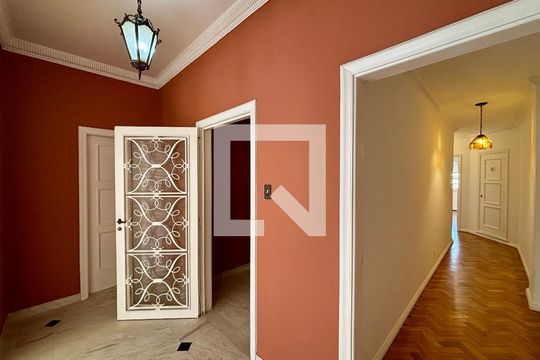 Hall de Entrada de apartamento à venda com 3 quartos, 230m² em Copacabana, Rio de Janeiro