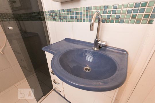 Banheiro  de apartamento para alugar com 1 quarto, 57m² em Aclimação, São Paulo