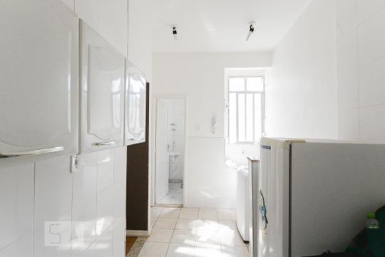 Cozinha de kitnet/studio à venda com 1 quarto, 38m² em Tijuca, Rio de Janeiro