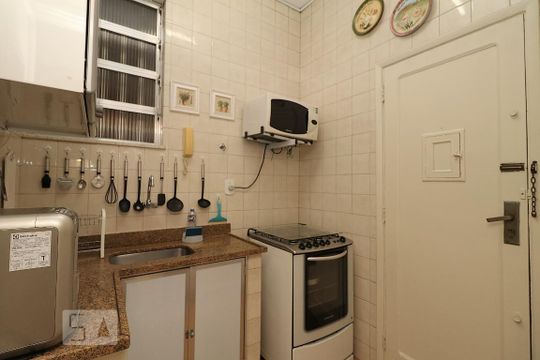 Cozinha. de kitnet/studio à venda com 1 quarto, 40m² em Copacabana, Rio de Janeiro