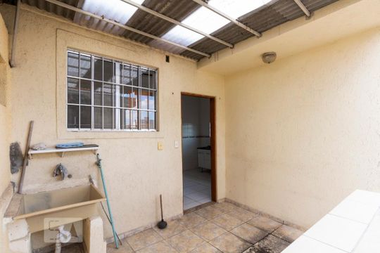 Área de serviço de casa à venda com 2 quartos, 130m² em Saúde, São Paulo