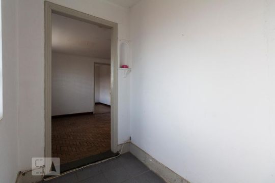 Hall de entrada de casa à venda com 2 quartos, 130m² em Saúde, São Paulo