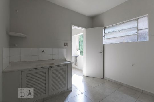 Cozinha de apartamento para alugar com 1 quarto, 67m² em Liberdade, São Paulo