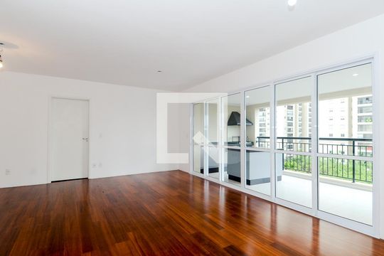 Apartamento para alugar com 3 quartos, 123m² em Jardim Flor da Montanha, Guarulhos