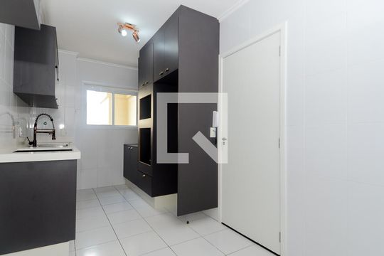 Cozinha de apartamento para alugar com 3 quartos, 123m² em Jardim Flor da Montanha, Guarulhos