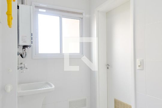 Área de Serviço de apartamento para alugar com 3 quartos, 123m² em Jardim Flor da Montanha, Guarulhos