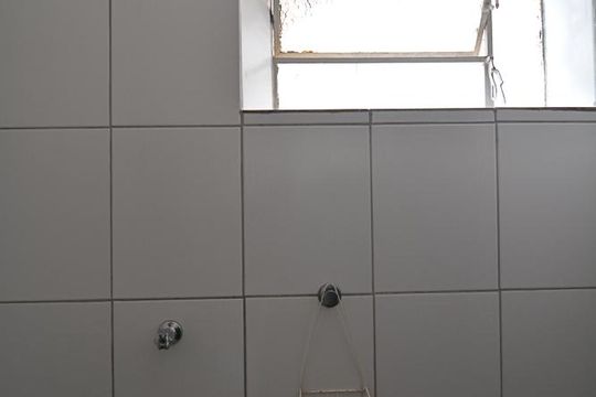 Banheiro social de apartamento à venda com 2 quartos, 70m² em Nova Suíssa, Belo Horizonte