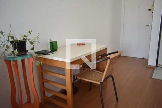 Sala de apartamento para alugar com 2 quartos, 55m² em Saúde, São Paulo