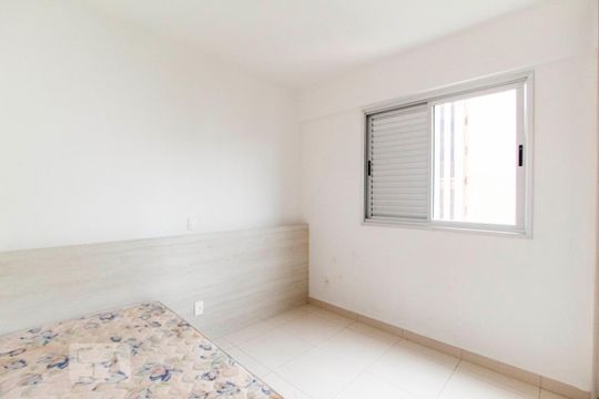 Quarto 2 de apartamento à venda com 2 quartos, 70m² em Santo Antônio, Belo Horizonte