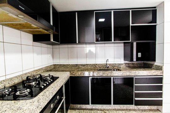 Cozinha  de apartamento à venda com 2 quartos, 70m² em Santo Antônio, Belo Horizonte