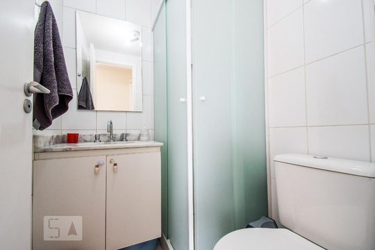 Banheiro de apartamento à venda com 3 quartos, 71m² em Vila Moinho Velho, São Paulo