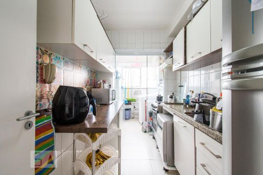 Cozinha de apartamento à venda com 3 quartos, 71m² em Vila Moinho Velho, São Paulo
