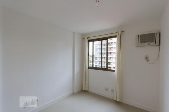 Quarto 1 de apartamento à venda com 3 quartos, 80m² em Freguesia (jacarepaguá), Rio de Janeiro