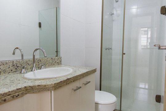 Banheiro Social de apartamento à venda com 3 quartos, 80m² em Freguesia (jacarepaguá), Rio de Janeiro