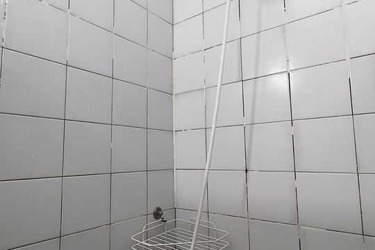 Box Banheiro. de kitnet/studio para alugar com 1 quarto, 28m² em Copacabana, Rio de Janeiro