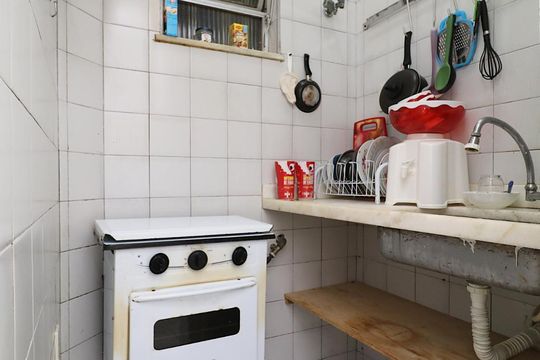 Cozinha. de kitnet/studio para alugar com 1 quarto, 28m² em Copacabana, Rio de Janeiro