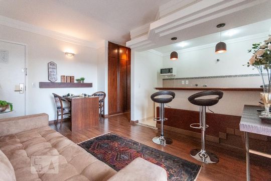 Sala de apartamento à venda com 1 quarto, 47m² em Cambuí, Campinas