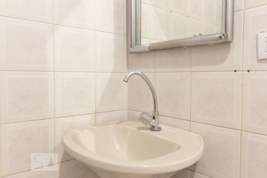 Banheiro de casa à venda com 3 quartos, 500m² em Vila Congonhas, São Paulo