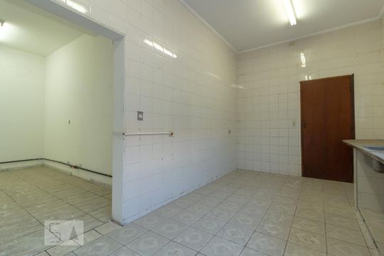 Cozinha de casa à venda com 3 quartos, 500m² em Vila Congonhas, São Paulo