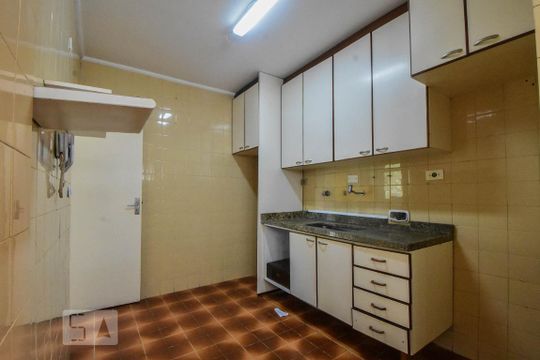 Cozinha de apartamento para alugar com 3 quartos, 129m² em Jardim Taquaral, São Paulo