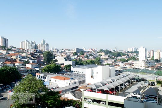 VISTA SALA de apartamento à venda com 2 quartos, 53m² em Vila Cruz das Almas, São Paulo