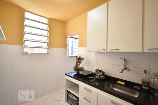 Cozinha  de apartamento para alugar com 2 quartos, 54m² em Icaraí, Niterói
