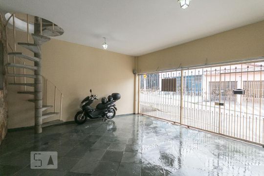 Garagem de casa à venda com 3 quartos, 205m² em Jardim Clímax, São Paulo