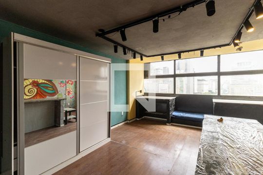 Studio de kitnet/studio para alugar com 1 quarto, 33m² em Centro, São Paulo